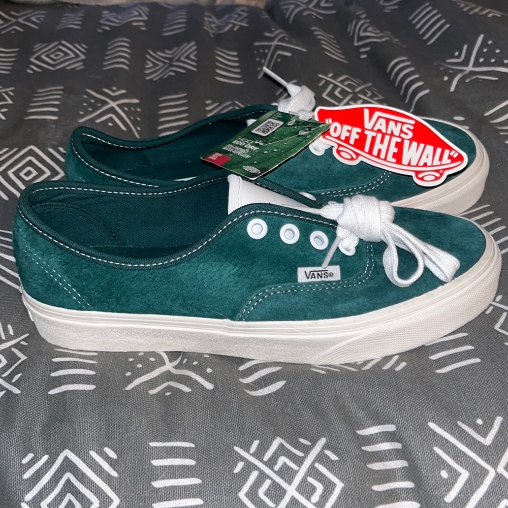 Vans green suede heiq eco dry shoes sz m6/ w7.5 NWT